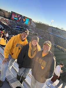 West Virginia Mountaineers - NCAA Football vs Cincinnati Bearcats