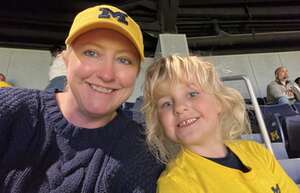 Michigan Wolverines - NCAA Men's Basketball vs Youngstown State Penguins