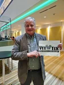 Passengers by the 7 Fingers