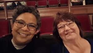 Theresa Caputo Live: the Experience