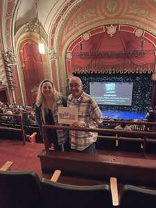 Theresa Caputo Live: the Experience