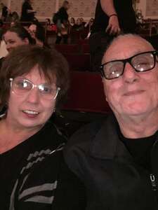 Theresa Caputo Live: the Experience