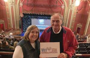 Theresa Caputo Live: the Experience