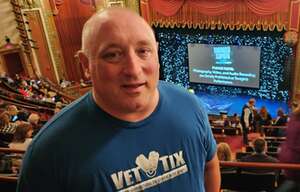 Theresa Caputo Live: the Experience