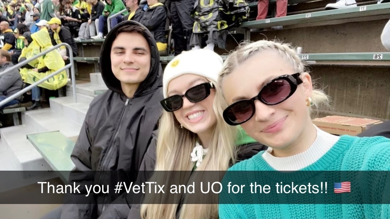 Oregon Ducks - NCAA Football vs California Golden Bears