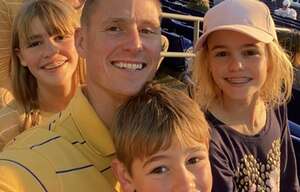 Navy Midshipmen - NCAA Football vs East Carolina Pirates