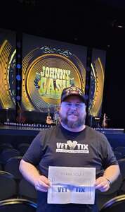 Johnny Cash: the Official Concert Experience