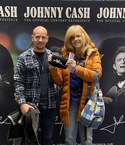 Johnny Cash: the Official Concert Experience