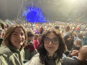 Cirque Musica Holiday Wonderland