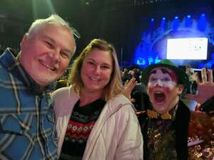 Cirque Musica Holiday Wonderland