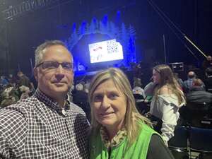 Cirque Musica Holiday Wonderland