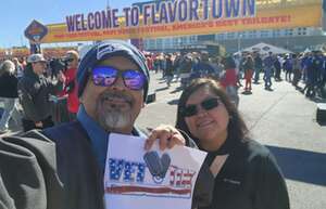 Guy's Flavortown Tailgate With Dustin Lynch and Diplo