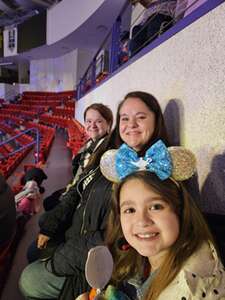 Disney on ice presents mickey's search party