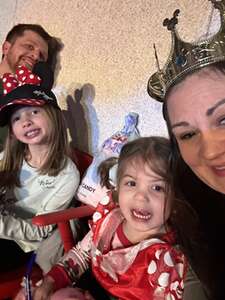 Disney on ice presents mickey's search party