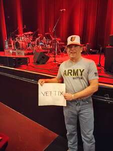 DAYBREAK - The Music & Passion of Barry Manilow