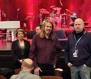 DAYBREAK - The Music & Passion of Barry Manilow