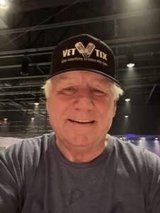 103.5 WEZL Presents #OneNightOnly with Brett Young