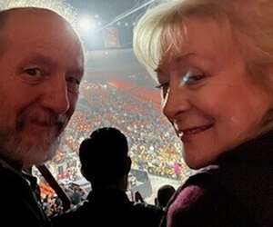 Bryan Adams: So Happy It Hurts W/ Eurythmics Songbook Ft. Dave Stewart