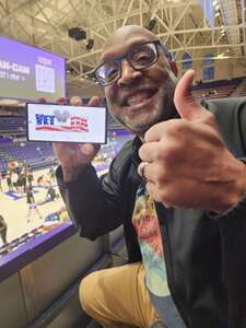 Washington Huskies - NCAA Men's Basketball vs Stanford Cardinal