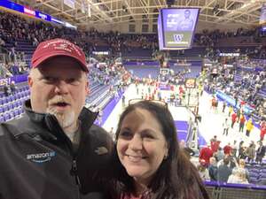 Washington Huskies - NCAA Men's Basketball vs Washington State Cougars