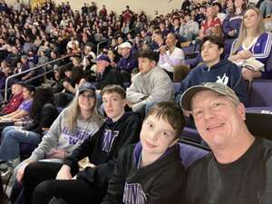Washington Huskies - NCAA Men's Basketball vs Washington State Cougars
