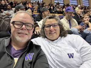 Washington Huskies - NCAA Men's Basketball vs Washington State Cougars