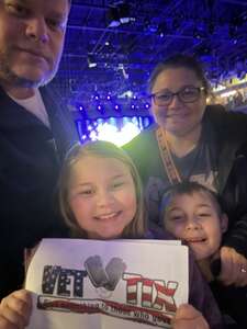 Disney On Ice presents Find Your Hero