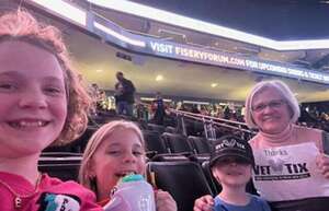 Disney On Ice presents Find Your Hero