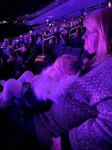 Disney On Ice presents Find Your Hero