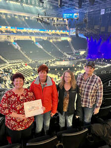 Blake Shelton: Back To the Honky Tonk Tour Presented By Kubota