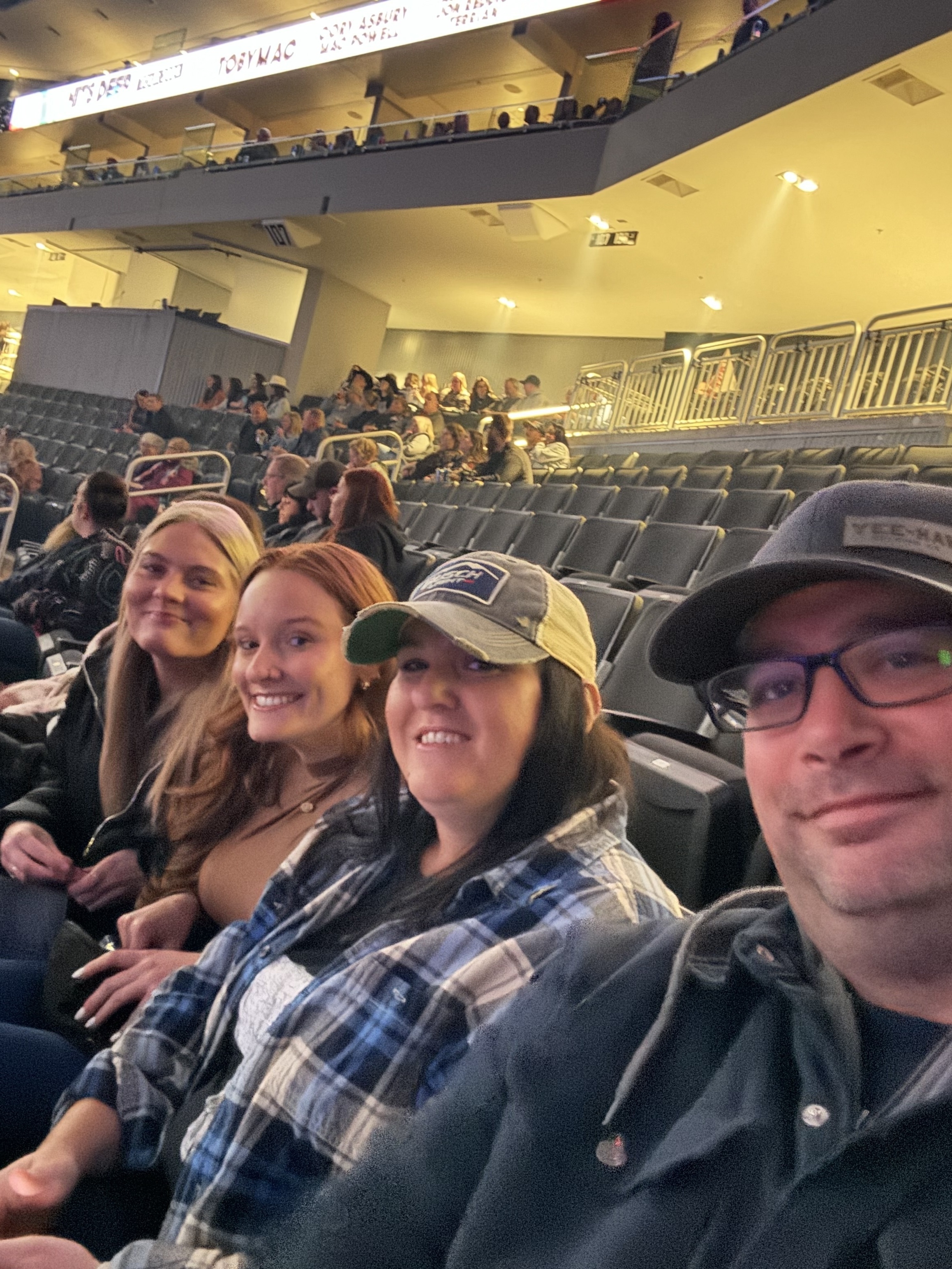 Blake Shelton: Back To the Honky Tonk Tour Presented By Kubota