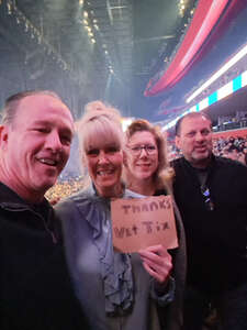 Blake Shelton: Back To the Honky Tonk Tour Presented By Kubota