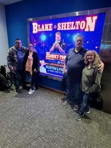 Blake Shelton: Back To the Honky Tonk Tour Presented By Kubota