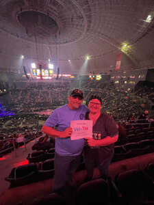 Blake Shelton: Back To the Honky Tonk Tour Presented By Kubota