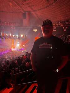 Blake Shelton: Back To the Honky Tonk Tour Presented By Kubota