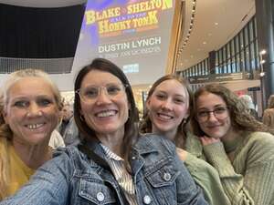 Blake Shelton: Back To the Honky Tonk Tour Presented By Kubota