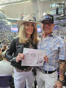 William attended Kenny Chesney: Sun Goes Down 2024 Tour With Zac Brown Band on May 4th 2024 via VetTix 