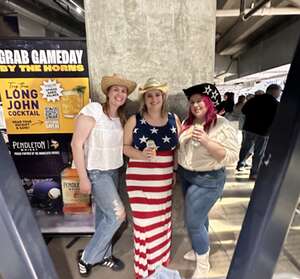Katey attended Kenny Chesney: Sun Goes Down 2024 Tour With Zac Brown Band on May 4th 2024 via VetTix 
