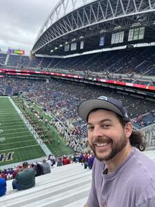 Washington Huskies - NCAA Football vs Washington State Cougars