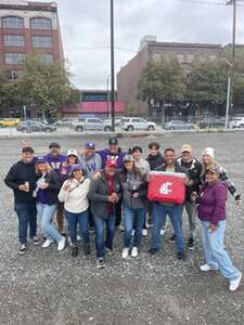 Washington Huskies - NCAA Football vs Washington State Cougars