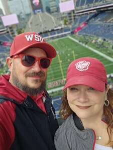 Washington Huskies - NCAA Football vs Washington State Cougars