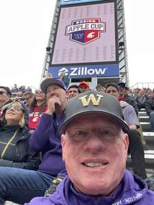 Washington Huskies - NCAA Football vs Washington State Cougars