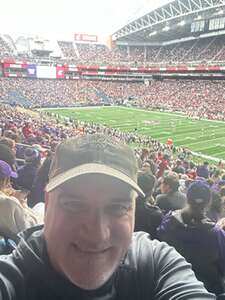 Washington Huskies - NCAA Football vs Washington State Cougars