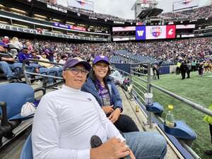 Washington Huskies - NCAA Football vs Washington State Cougars