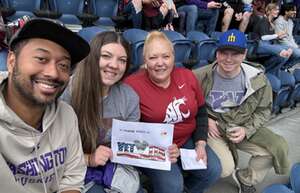 Washington Huskies - NCAA Football vs Washington State Cougars