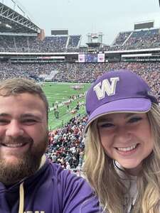 Washington Huskies - NCAA Football vs Washington State Cougars