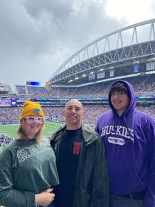 Washington Huskies - NCAA Football vs Washington State Cougars