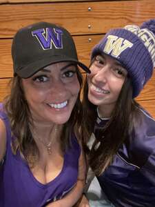 Washington Huskies - NCAA Football vs Washington State Cougars