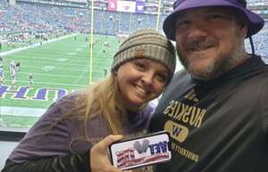 Washington Huskies - NCAA Football vs Washington State Cougars