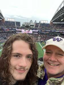 Washington Huskies - NCAA Football vs Washington State Cougars